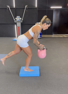 Letícia Bufoni feet photo thumbnail