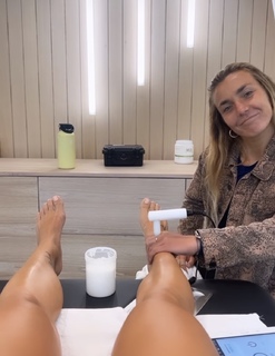 Letícia Bufoni feet photo thumbnail