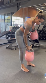 Letícia Bufoni feet photo thumbnail