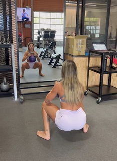 Letícia Bufoni feet photo thumbnail