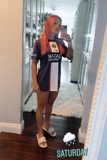 Letícia Bufoni feet photo thumbnail