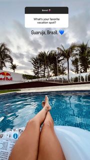 Letícia Bufoni feet photo thumbnail