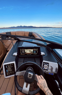 Letícia Bufoni feet photo thumbnail