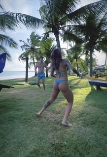 Letícia Bufoni feet photo thumbnail