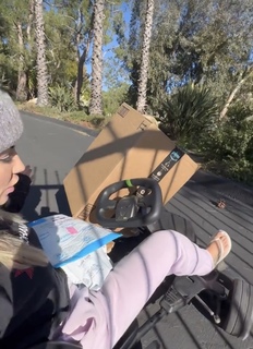 Letícia Bufoni feet photo thumbnail