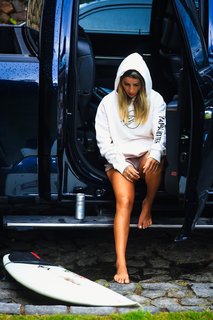 Letícia Bufoni feet photo thumbnail