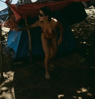 Letícia Bufoni feet photo 1