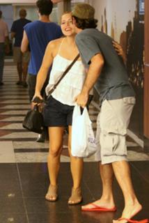 Letícia Colin feet photo thumbnail