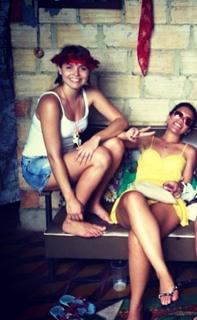 Letícia Colin feet photo thumbnail