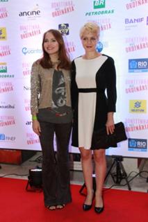 Letícia Colin feet photo thumbnail