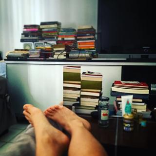 Letícia Colin feet photo thumbnail