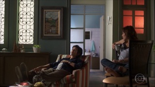 Letícia Colin feet photo thumbnail