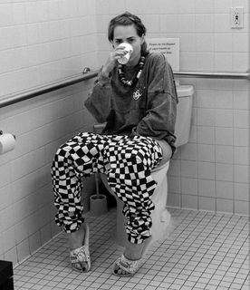 Letícia Colin feet photo thumbnail