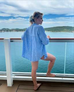 Letícia Colin feet photo thumbnail