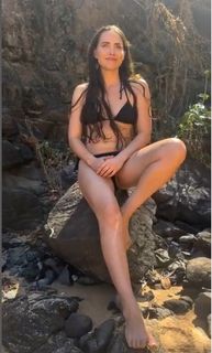 Letícia Colin feet photo thumbnail