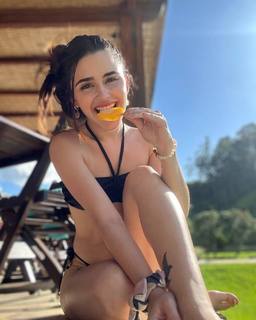 Letícia Faria Pedro feet photo 12