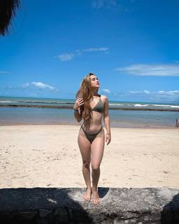 Letícia Faria Pedro feet photo 11