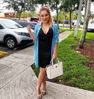 Letícia Navas feet photo 3