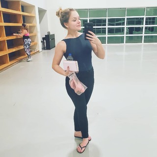 Letícia Navas feet photo 10