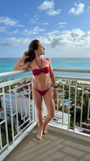 Letícia Navas feet photo 5