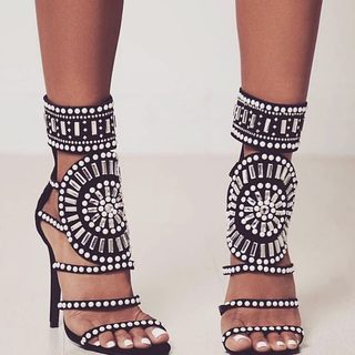 Letícia Santiago feet photo 9