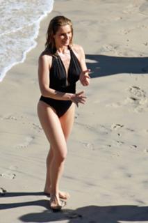 Letícia Spiller feet photo thumbnail