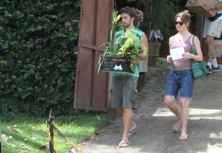 Letícia Spiller feet photo thumbnail