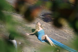 Letícia Spiller feet photo thumbnail