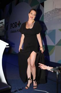 Letícia Spiller feet photo thumbnail