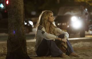 Letícia Spiller feet photo thumbnail