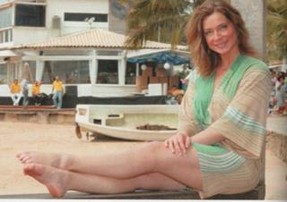 Letícia Spiller feet photo thumbnail