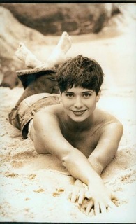 Letícia Spiller feet photo thumbnail