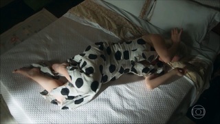 Letícia Spiller feet photo thumbnail