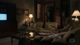 Letícia Spiller feet photo thumbnail