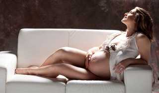 Letícia Spiller feet photo thumbnail