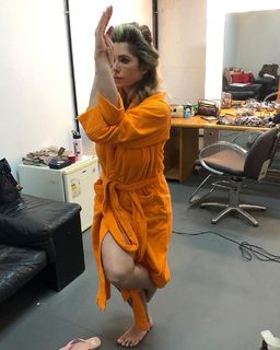 Letícia Spiller feet photo thumbnail