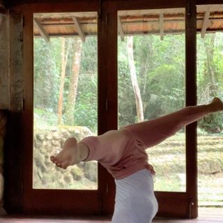 Letícia Spiller feet photo thumbnail