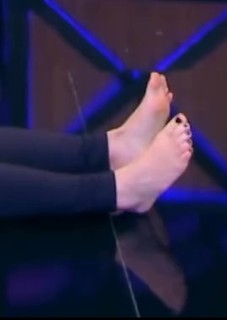 Letícia Spiller feet photo thumbnail