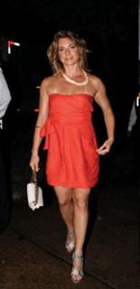 Letícia Spiller feet photo thumbnail