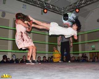 Leva Bates feet photo 16