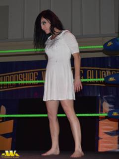 Leva Bates feet photo 4
