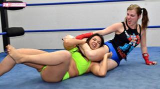 Leva Bates feet photo 15