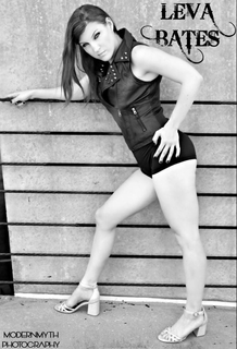 Leva Bates feet photo 12