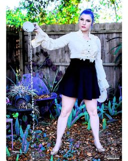 Leva Bates feet photo 8