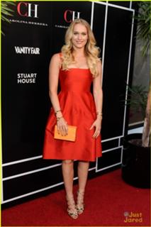 Leven Rambin feet photo thumbnail