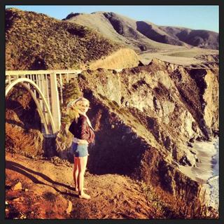 Leven Rambin feet photo thumbnail