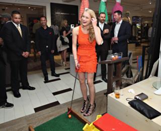 Leven Rambin feet photo thumbnail