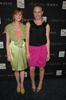 Leven Rambin feet photo thumbnail