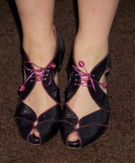 Leven Rambin feet photo thumbnail