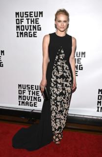 Leven Rambin feet photo thumbnail